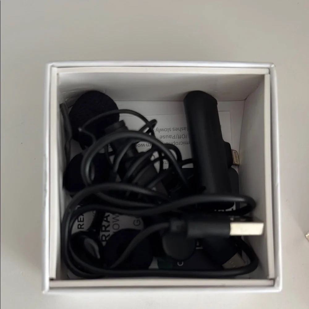 Wireless Microphone - White